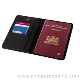 Tirador Odisea pasaporte cubierta