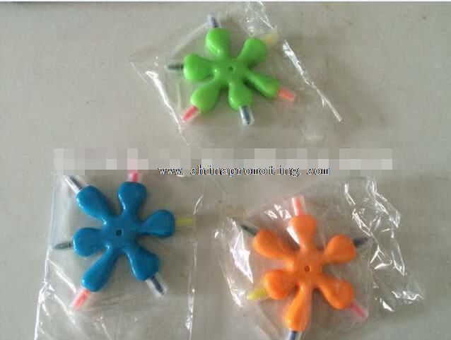 Flower shaped highlighter pen