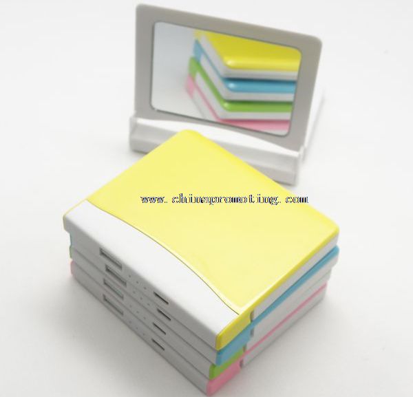 Foldable power bank with mirror