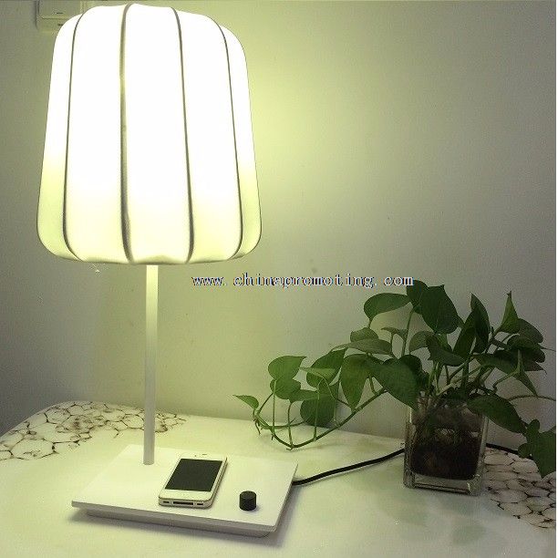 LED table lamp with wireless charging port