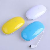 Powerbank mit eingebautem Kabel images