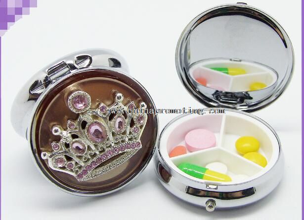 Metal Sewing Kit with Pill Box