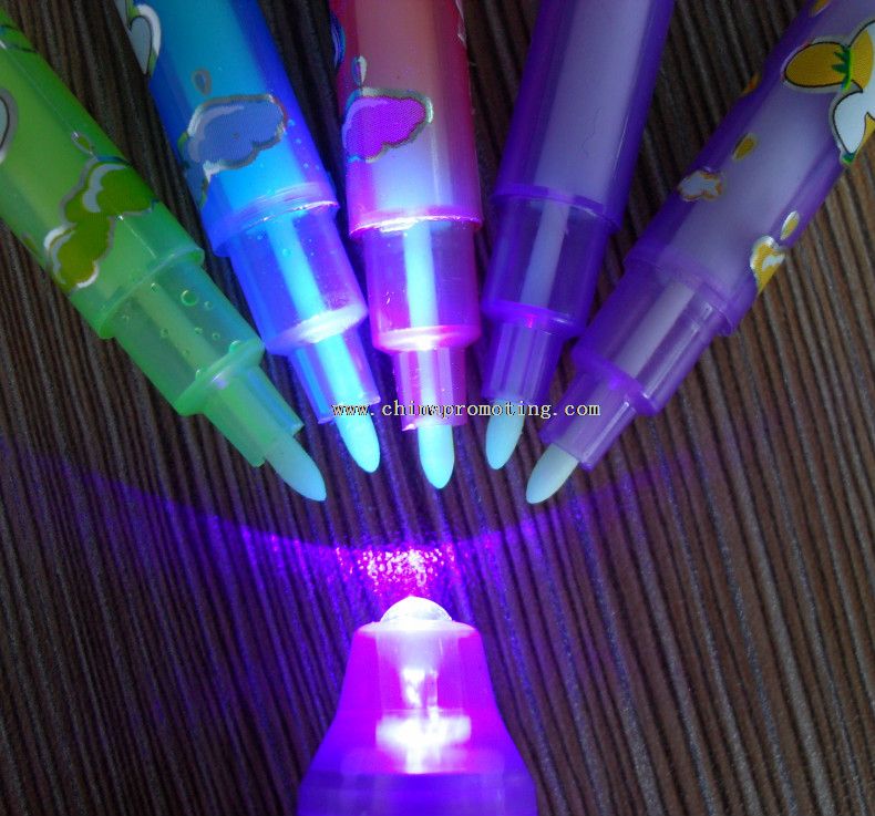 Uv marker pen with uv light combo