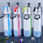 botella de agua fresca con paja images