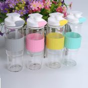 verre à boire bouteille avec manchon en silicone images