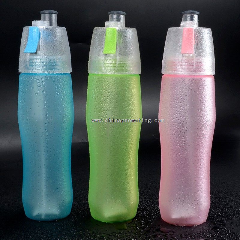 running spray drinking frosted water bottle with straw