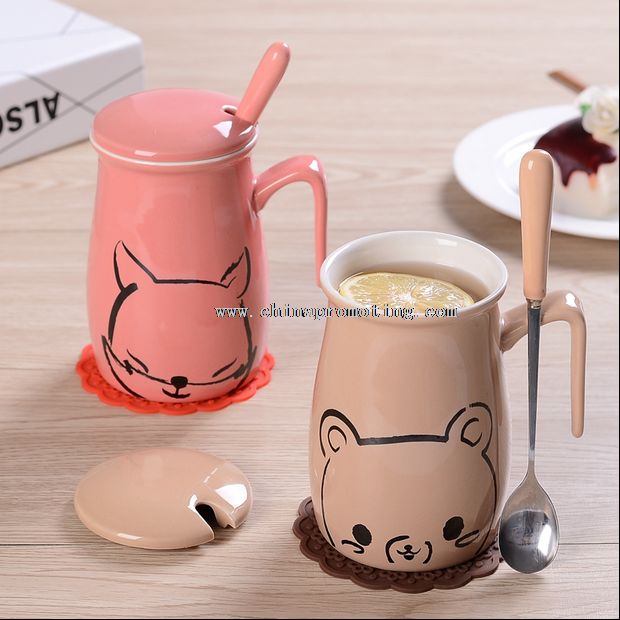Cartoon ceramic cups with cover with a spoon