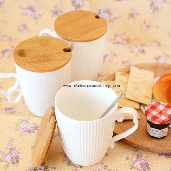 European Embossment Ceramic Mugs with Spoon and Lid