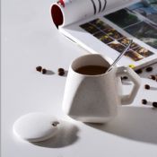 280ml three-dimensional ceramic coffee cup mug with lid spoon images