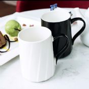 mug keramik dengan sendok susu Piala beberapa cangkir images