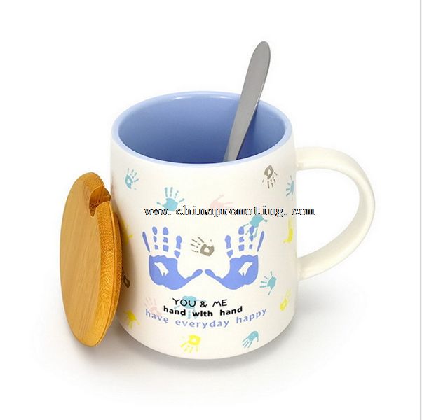 mug keramik dengan print Logo