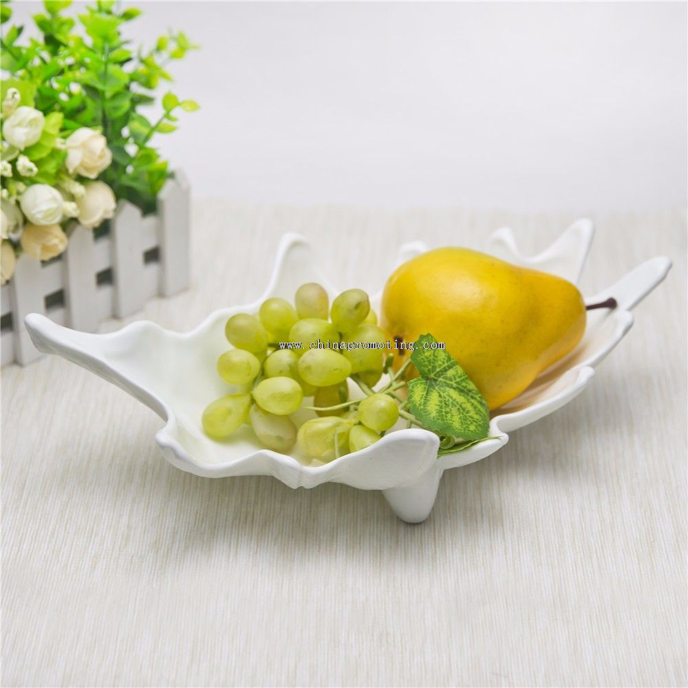 Assiette de fruits de verre blanc