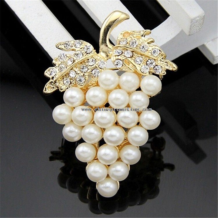 Forma uva Mini perlas insignia solapa