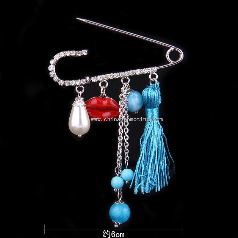 mini tassel safety pin