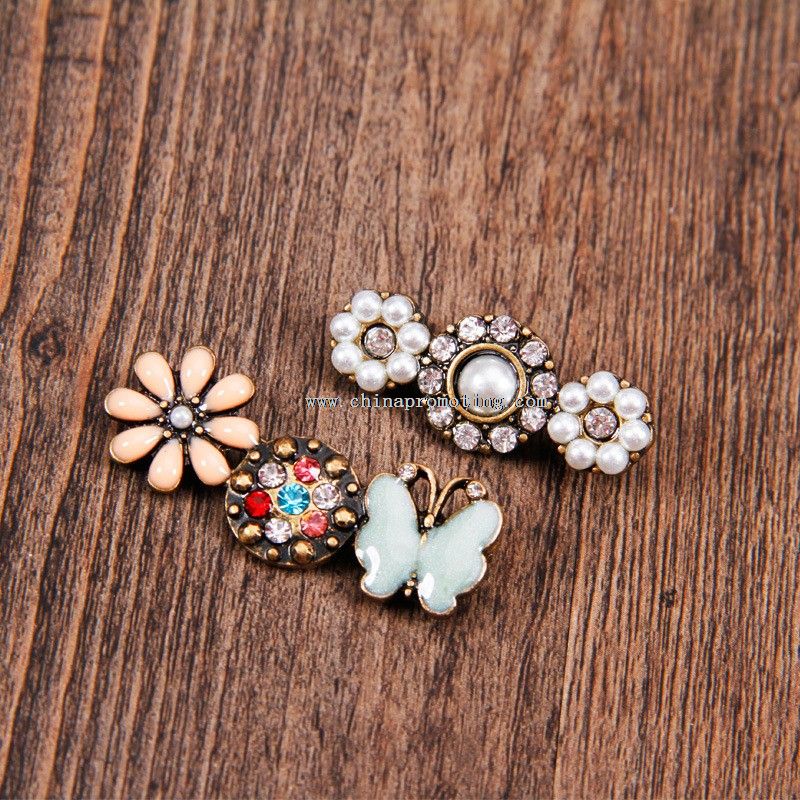 flower shape rhinestone brooch pin