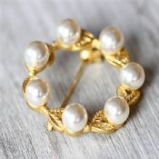 Gold Round Flower Beads Lapel Pin images