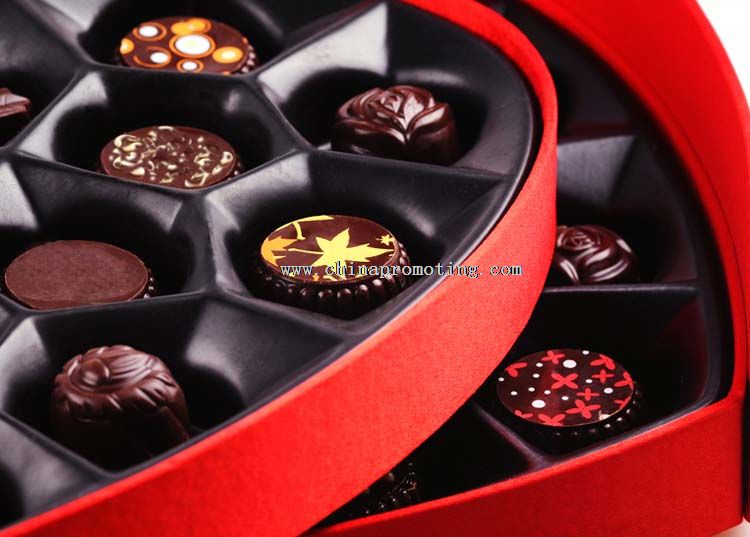 PU deri kalp boş çikolata hediye kutusu şeklinde