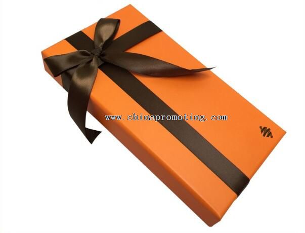 Rectángulo con cajas de regalo decorativas Bowknot