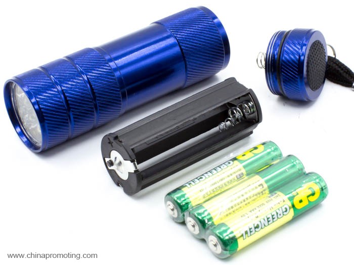 9 LED portable flashlight