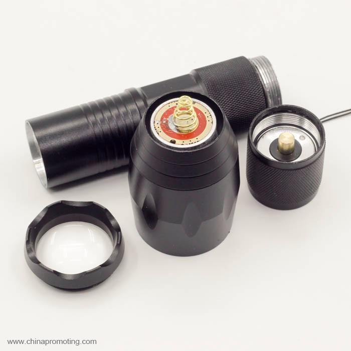 High power flashlight