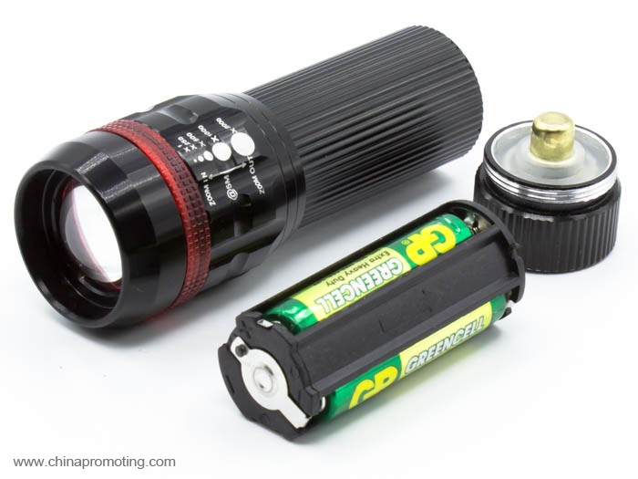 Led professional zoom flashlight