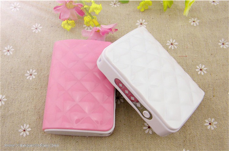 Mini power bank Small wallet mobile power supply 5600mAh