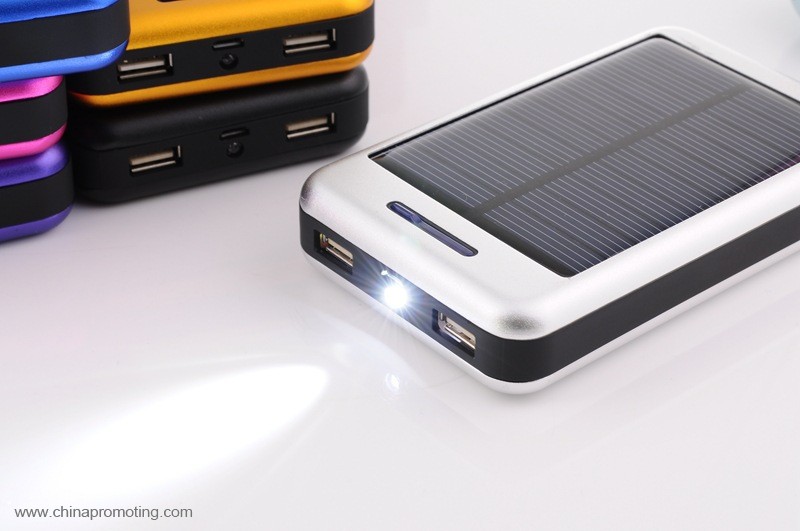 10000 mah solar power bank with flashlight