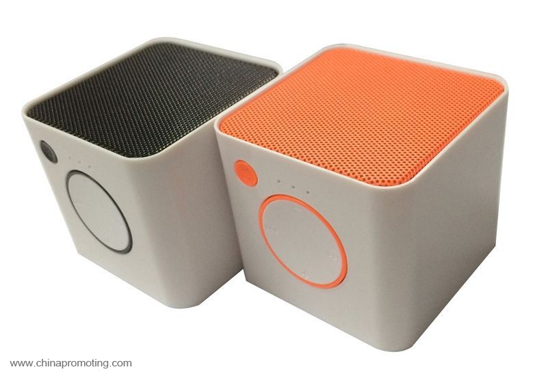 Cube Wireless Microphone Speaker