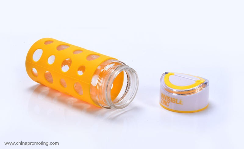 glass drinking water bottles with silicone sleeve
