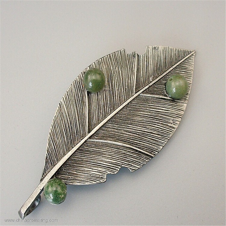 Green Beads Leaf Brooch Lapel Pins