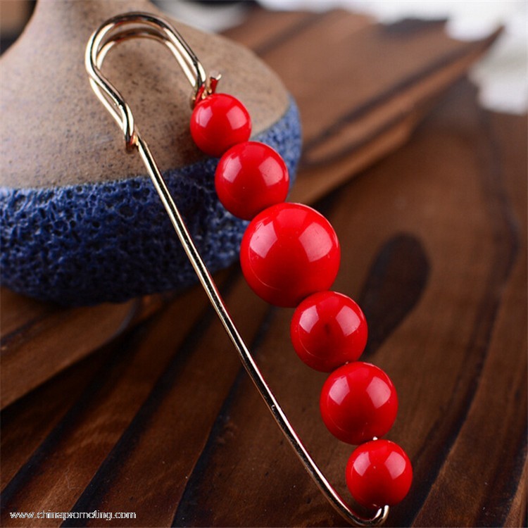 Red Beads Lucky Brooch Lapel Pin for Suit