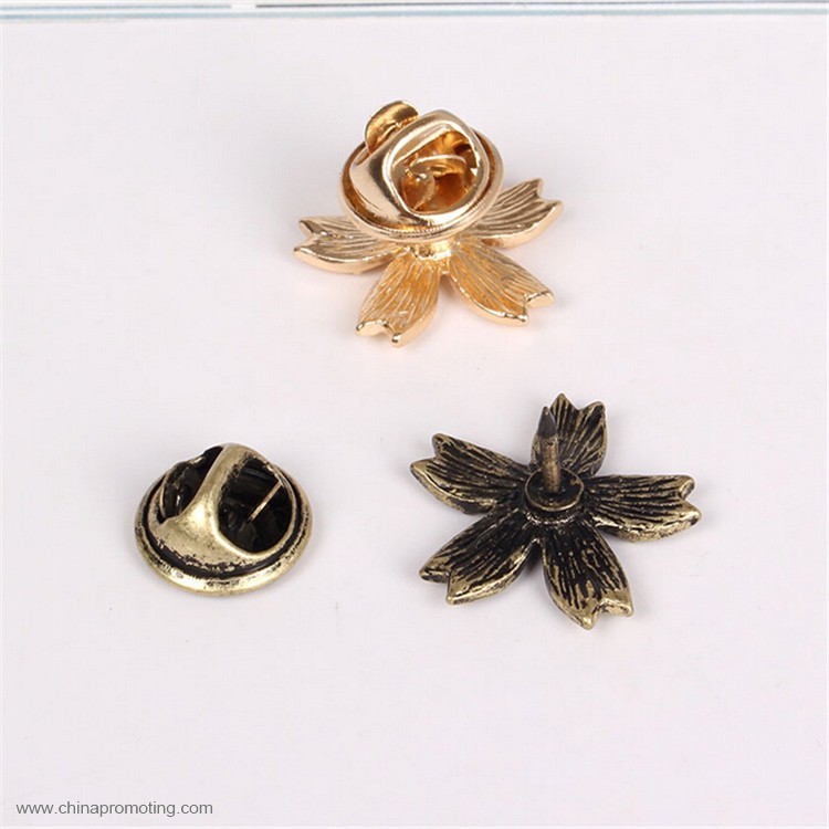 Metal Flower Badge Pin