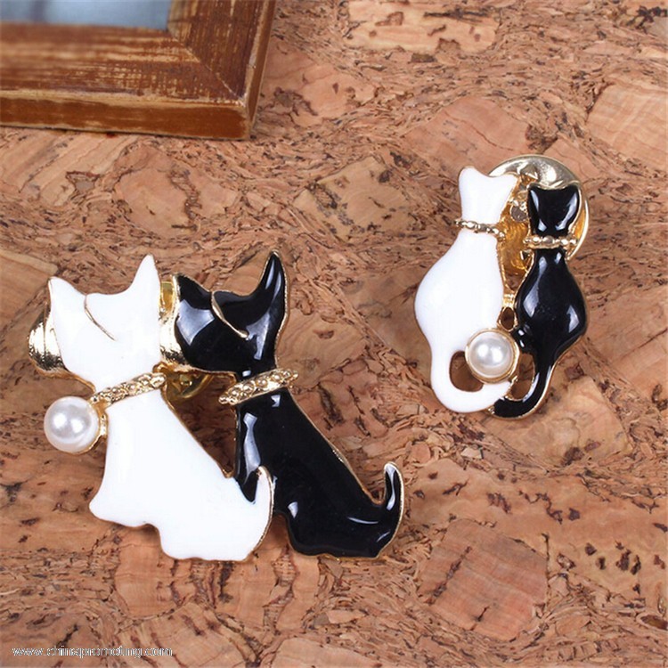 Couple Dog Cheap Lapel Pins