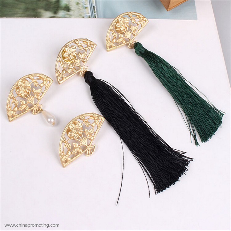 Jewelry tassel Metal button badge Lapel Pin